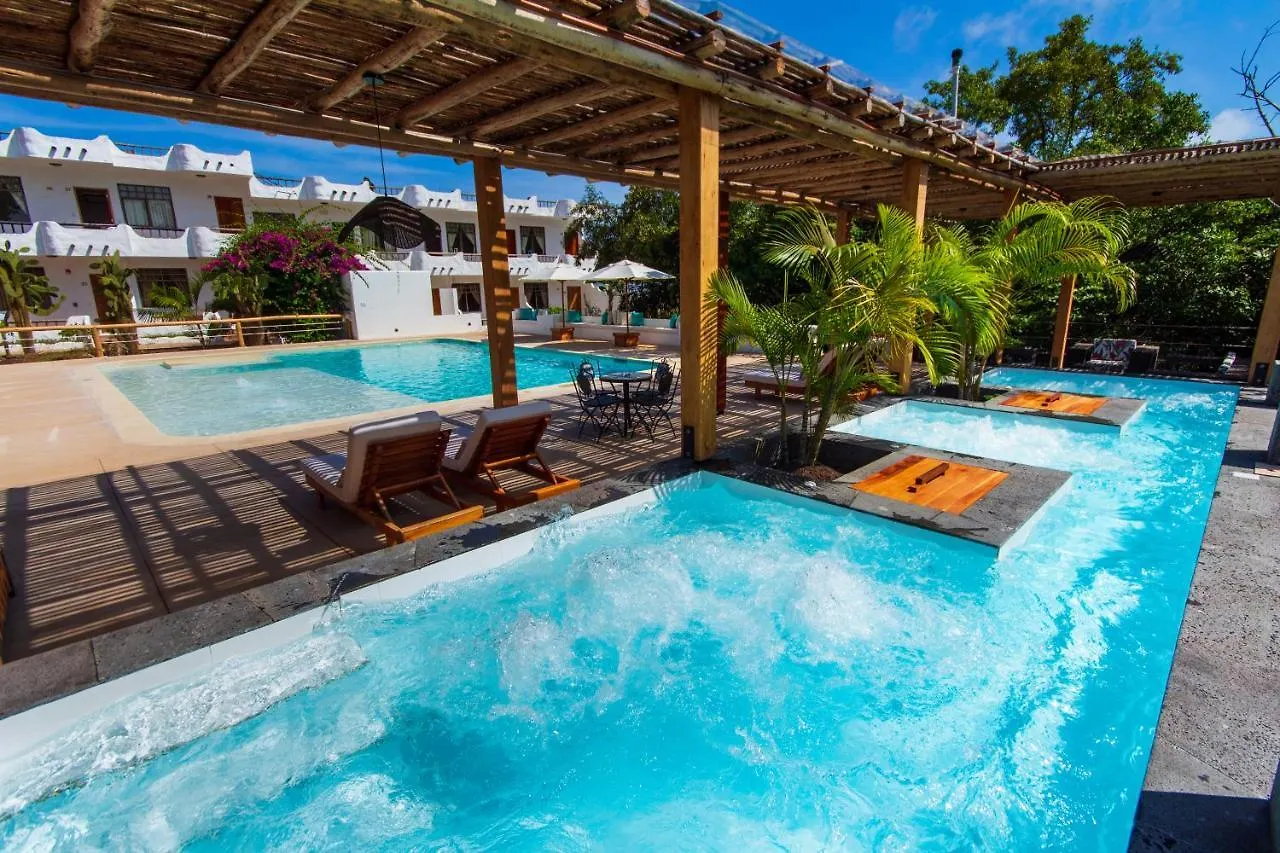 Hotel Fiesta Puerto Ayora  Puerto Ayora (Galapagos Islands)