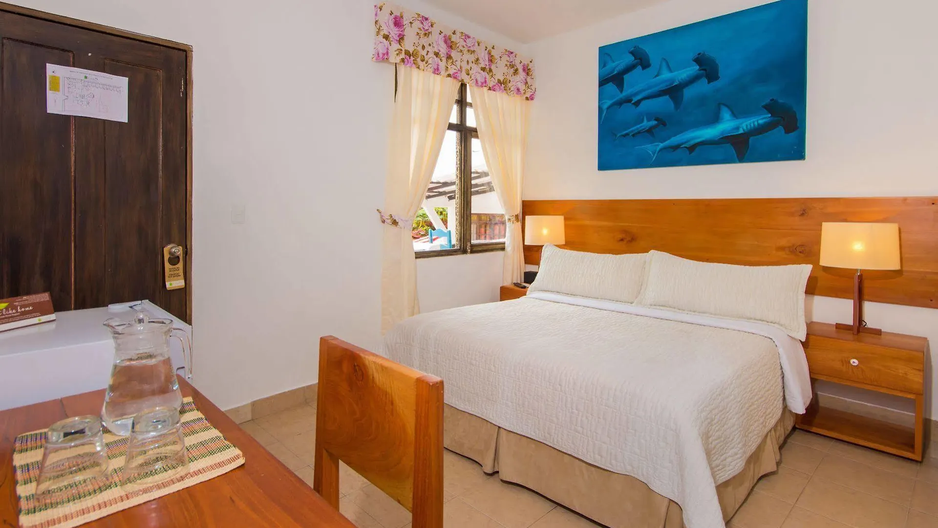 ***  Hotel Fiesta Puerto Ayora  Ecuador