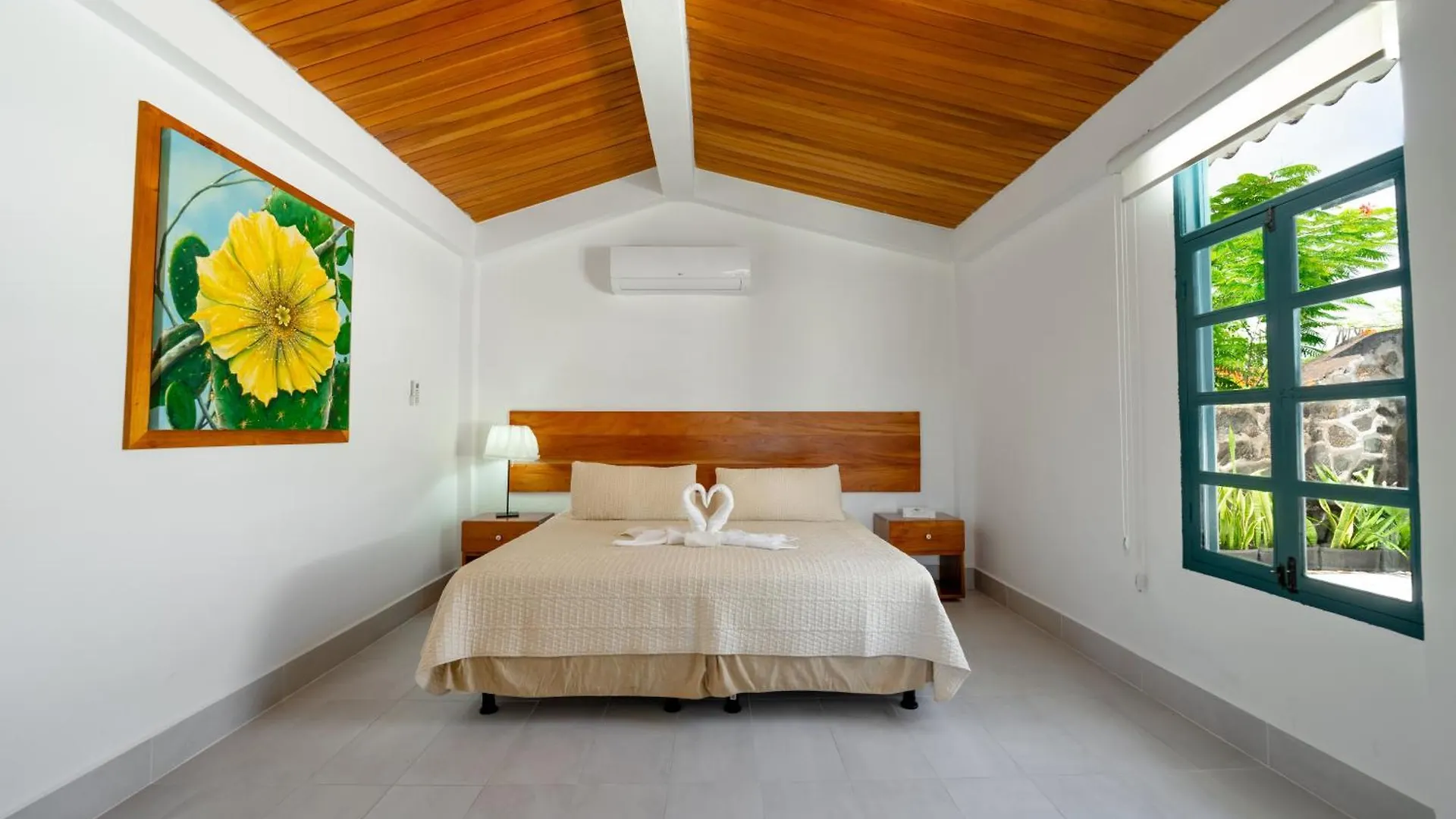 Hotel Fiesta Puerto Ayora