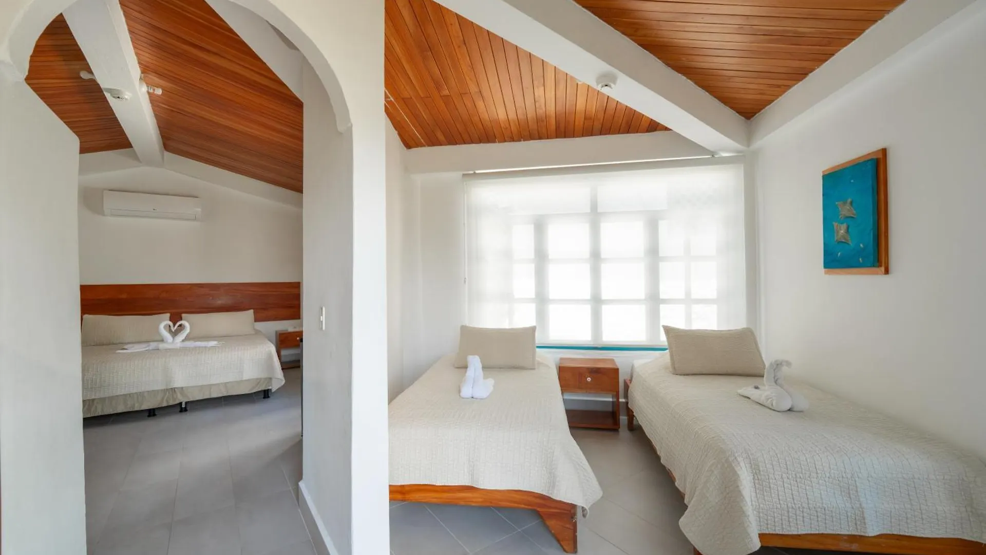Hotel Fiesta Puerto Ayora